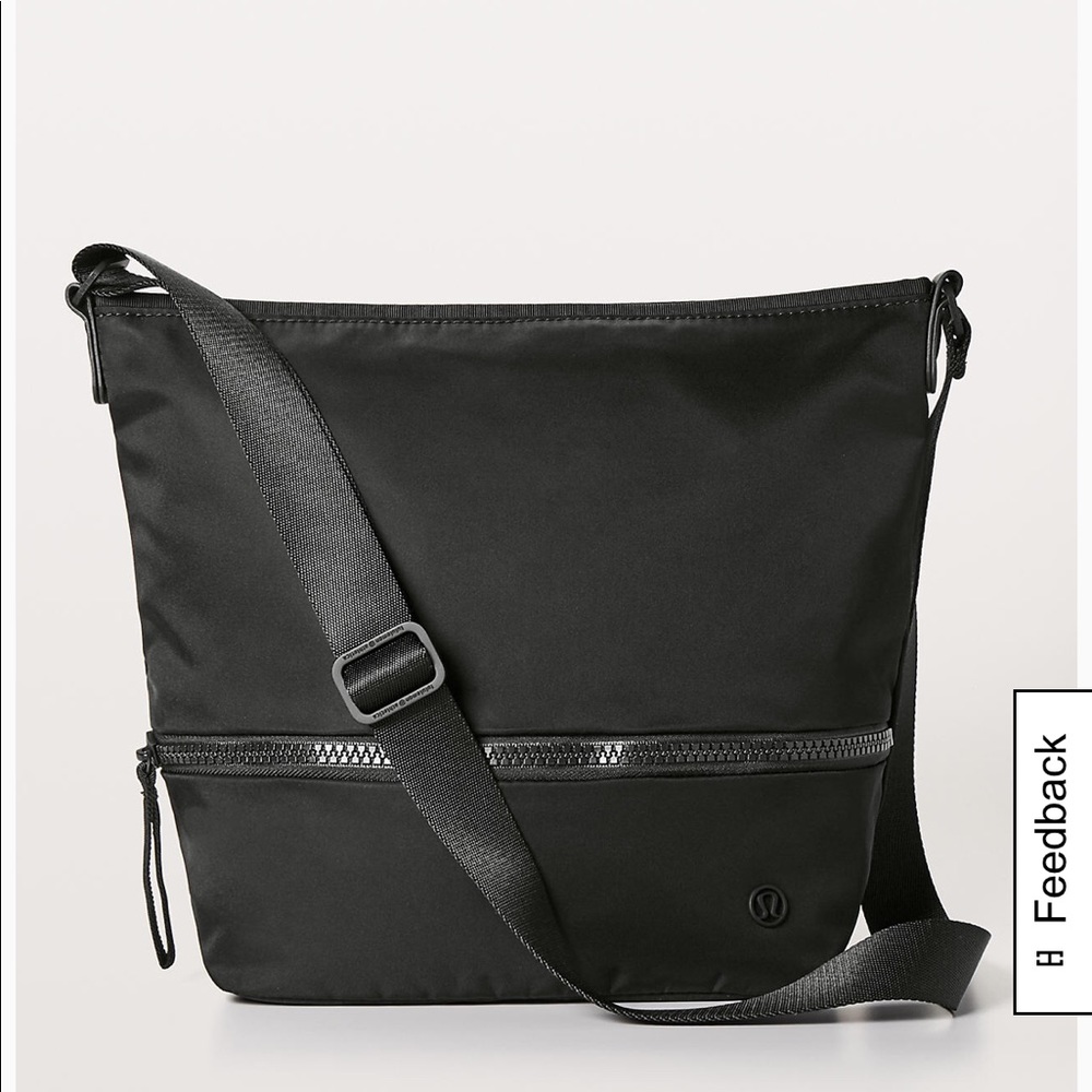🌸🆕Lululemon Go Lightly Shoulder Bag Black🌸